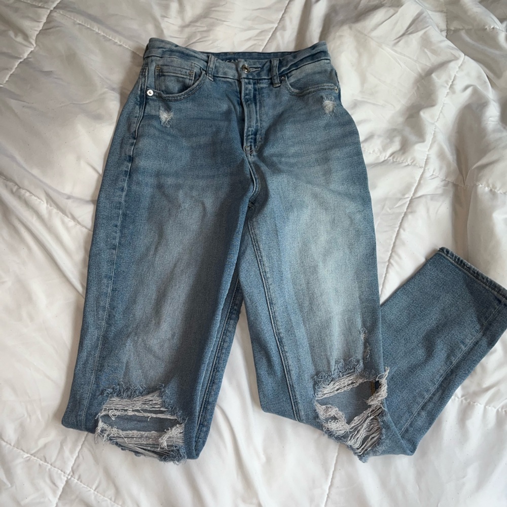 American Eagle Outfitters mom jeans